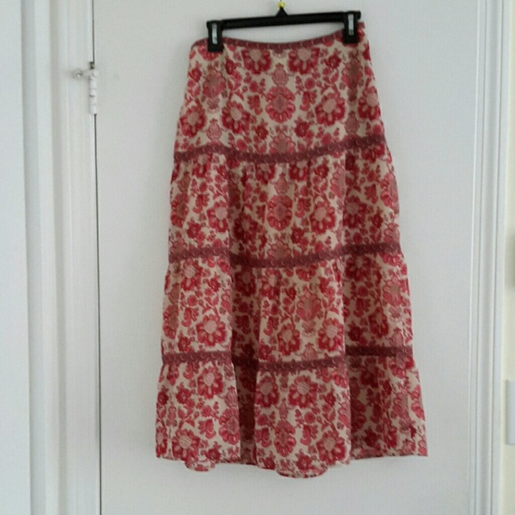 Loft Skirt, size 4-6 - Picture 2 of 6